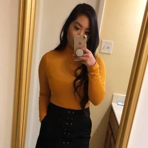 Meet your Posher, Stephany